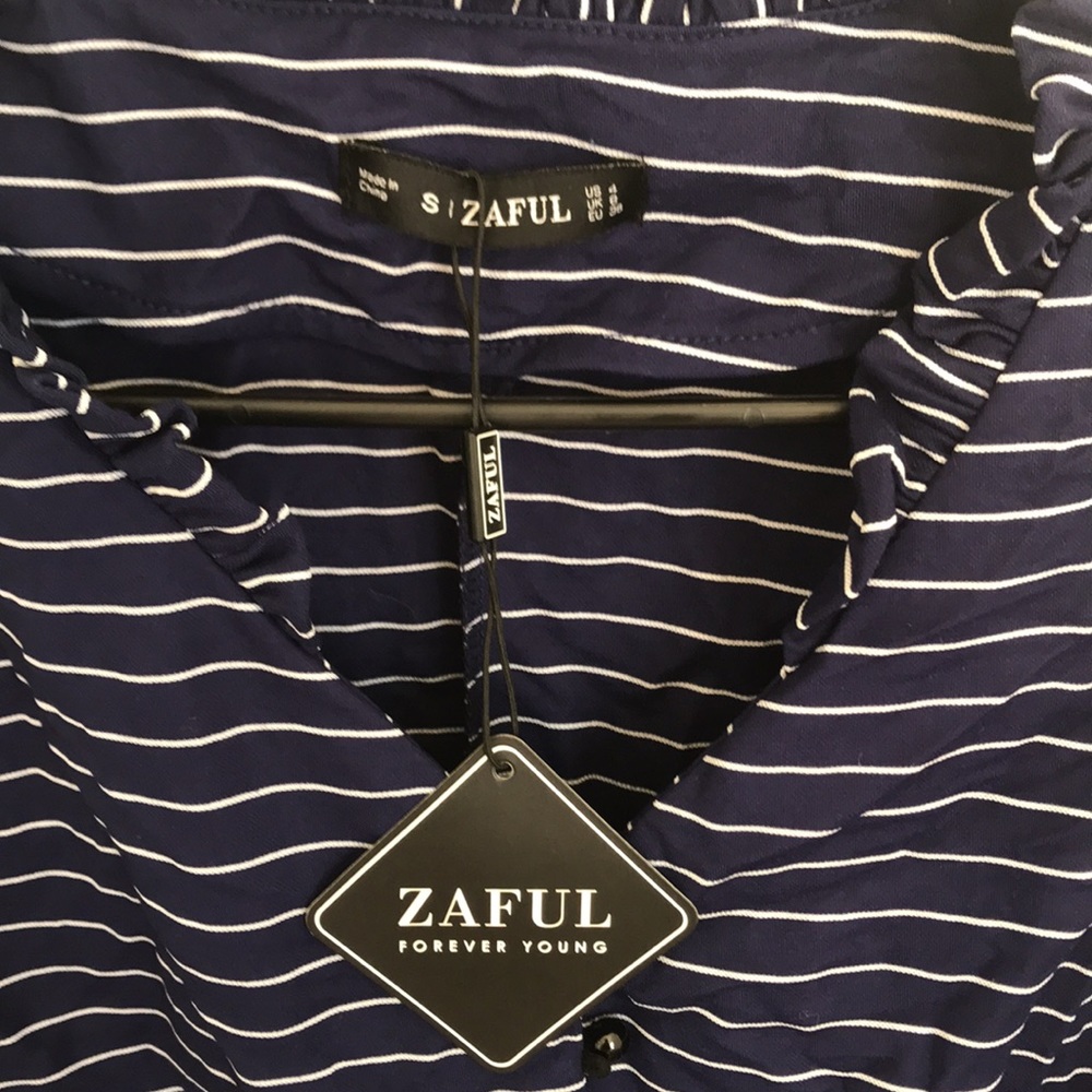 Blouse - Picture 3 of 6